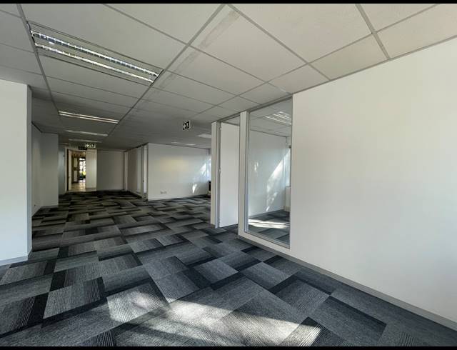 322M² OFFICE TO LET IN SANDTON CENTRAL